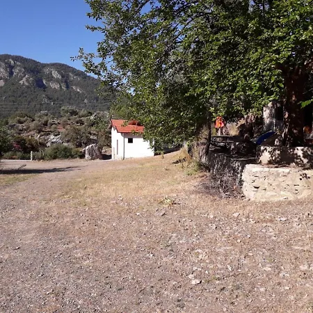Σαλέ Bidon Stonehouses Gokbel